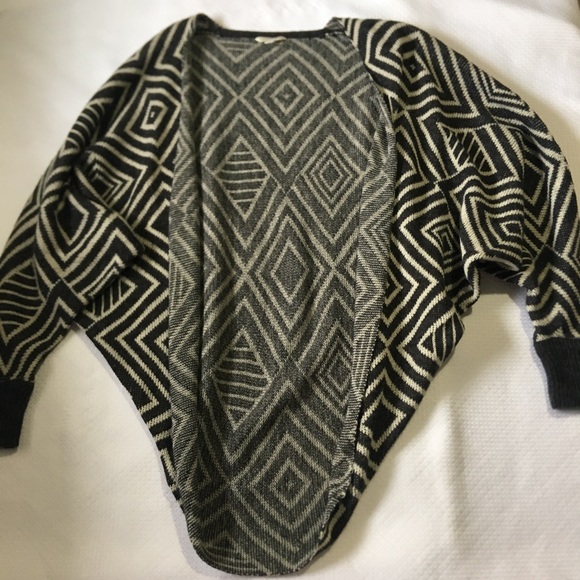 i love H81 Sweaters - I Love H81 Sweater Shrug Size Small